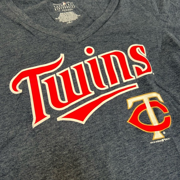 Minnesota Twins Women’s Tee - Picture 2 of 5